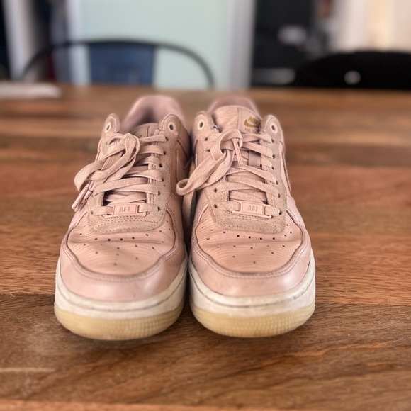 ✨NIKE Air Force I - Picture 2 of 3